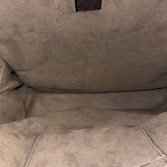 Men's Gucci GG Supreme Large Canvas/Calfskin Exterior Backpack - Picture 8 of 16